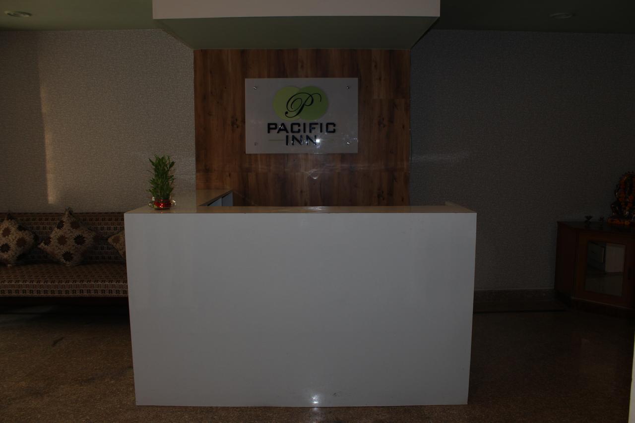 Pacific Inn Eco Central Гургаон Екстериор снимка